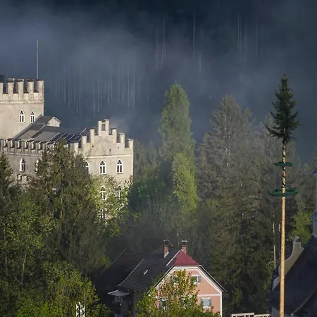 Blick Auf's Schloss Daire