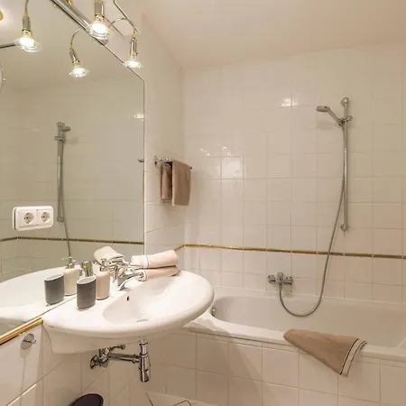 Blick Auf's Schloss إتيير